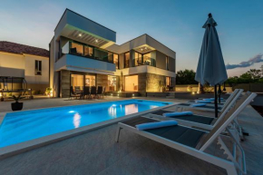Beautiful Villa Tyara